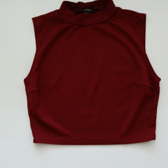 Mock crop top🌹 - Picture 2 of 4